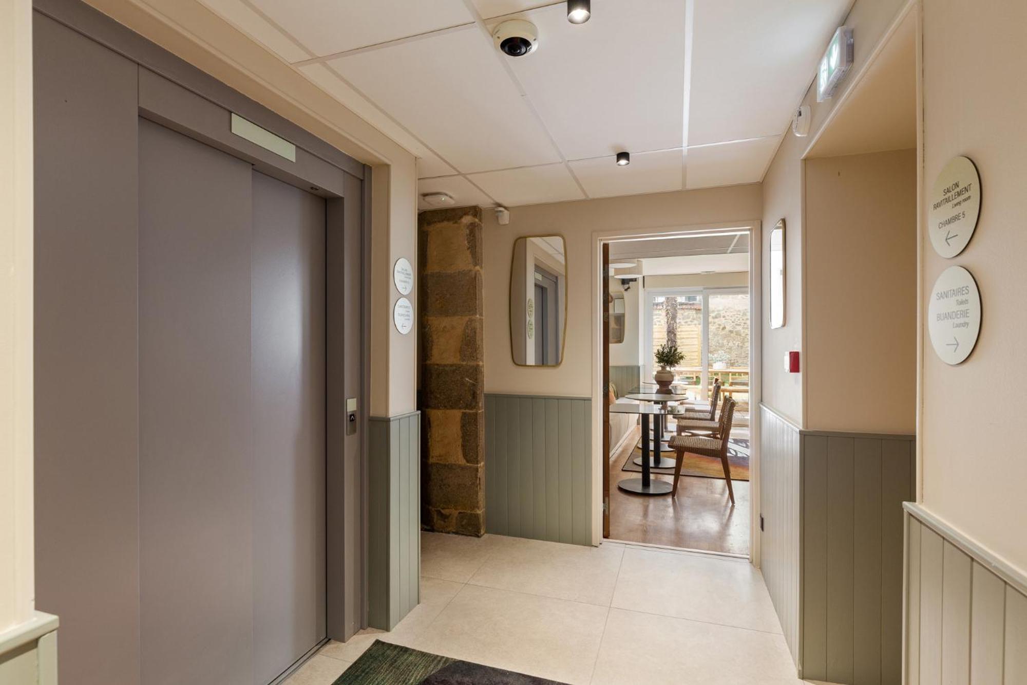 Hotel Gambettes - Entree Autonome, Reception En Ligne - Encore Mieux ลิมอจส์ ภายนอก รูปภาพ